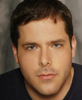 Ethan AronoffƬ