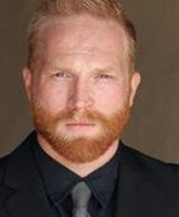 Ryan SmithƬ