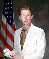 Stuart RoosaƬ