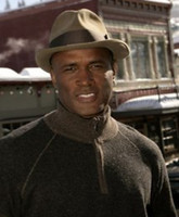 Kenny LeonƬ