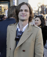 Matthew SharpƬ
