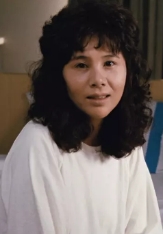 첥