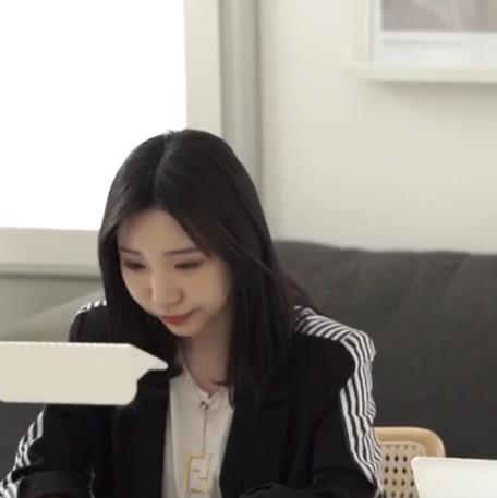 ŮӦ첥