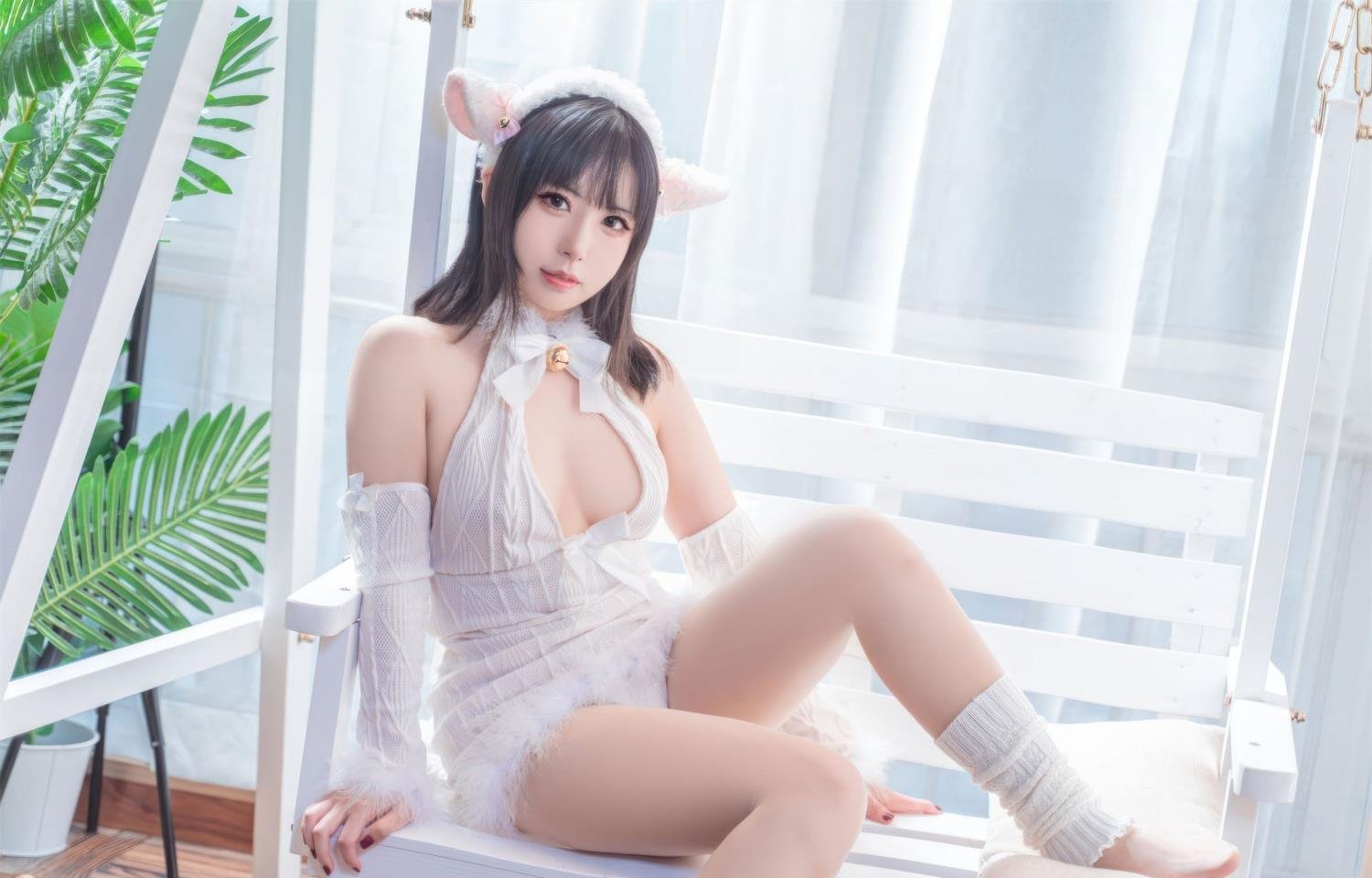 ��Ů���첥