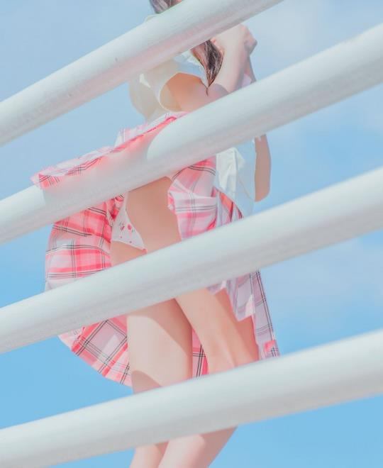 �������������첥